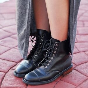 Vegan Black Nicora Combat Boots Lace Up Wood Heel  sz 10